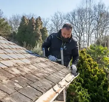 pose de goutière à Saint-Étienne-de-Montluc - image 3